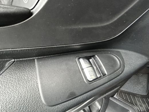 Mercedes-Benz Vito 110 CDI L2 Lang RWD // Airco // Achterklep // 12 mnd Garantie // 2000kg // Bank // Radio // CV //... ActivLease financial lease