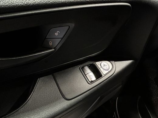 Mercedes-Benz Vito TOURER 116CDI Automaat L3 Dubbele Cabine // Trekhaak // Airco // Camera // Navigatie // ActivLease financial lease