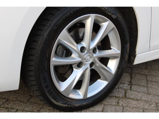 Opel Corsa 1.2 Elegance / Navigatie / Camera / Parkeersensoren / LED / Keyless / 16'' LMV / ActivLease financial lease