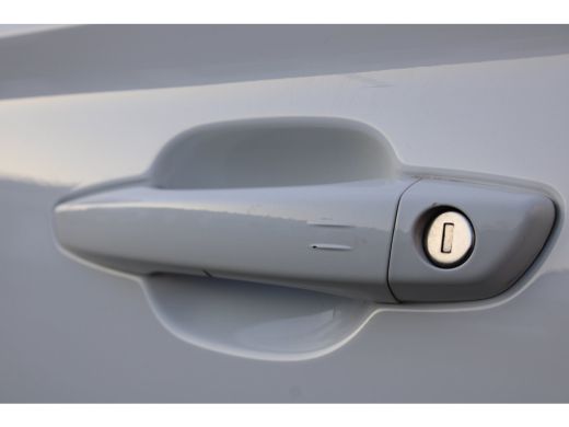 Opel Corsa 1.2 Elegance / Navigatie / Camera / Parkeersensoren / LED / Keyless / 16'' LMV / ActivLease financial lease