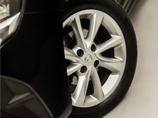 Opel Corsa 1.2 Sport (APPLE CARPLAY, GROOT NAVI, LM VELGEN, SPORTSTOELEN, LANE ASSIST, CRUISE, NIEUWE APK, N... ActivLease financial lease