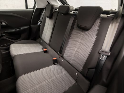 Opel Corsa 1.2 Sport (APPLE CARPLAY, GROOT NAVI, LM VELGEN, SPORTSTOELEN, LANE ASSIST, CRUISE, NIEUWE APK, N... ActivLease financial lease