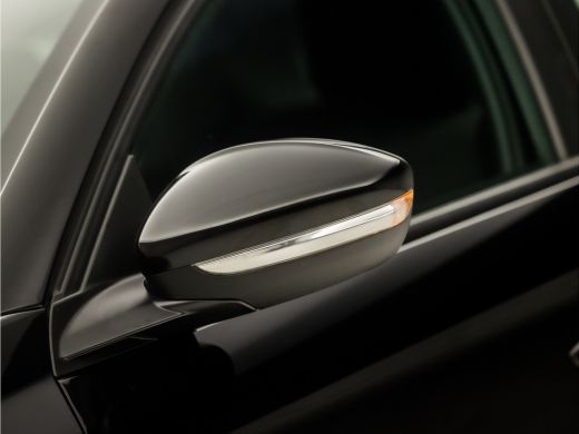 Opel Corsa 1.2 Sport (APPLE CARPLAY, GROOT NAVI, LM VELGEN, SPORTSTOELEN, LANE ASSIST, CRUISE, NIEUWE APK, N... ActivLease financial lease