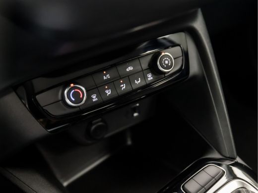 Opel Corsa 1.2 Sport (APPLE CARPLAY, GROOT NAVI, LM VELGEN, SPORTSTOELEN, LANE ASSIST, CRUISE, NIEUWE APK, N... ActivLease financial lease