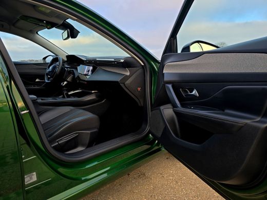 Peugeot 308 1.2 PureTech Allure Pack Business - 130 Pk - Euro 6 - ParkeerCamera - Navi - ACC - Climate Control ActivLease financial lease