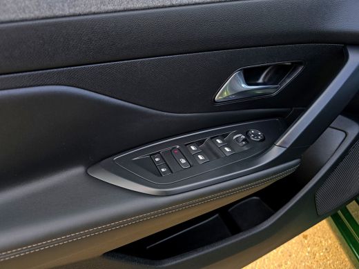 Peugeot 308 1.2 PureTech Allure Pack Business - 130 Pk - Euro 6 - ParkeerCamera - Navi - ACC - Climate Control ActivLease financial lease