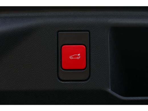 Peugeot 5008 1.2 HYBRID 145PK 7-ZITS GT AUTOMAAT / NAVI /CLIMA / PDC / 19"LMV / CAMERA / ELEKTR. ACHTERKLEP / ... ActivLease financial lease