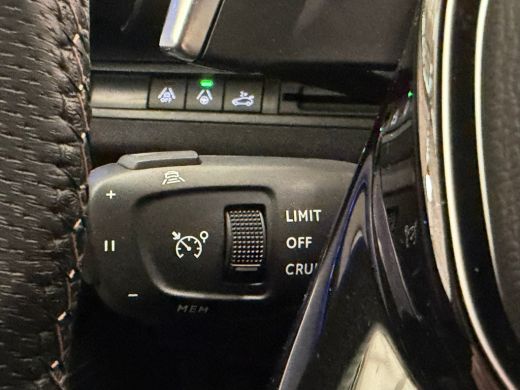 Peugeot 5008 1.2 Hybrid GT Panorama Dak | Elek. Stoelen met Massage | Elek. Achterklep | Alcantara | Adaptieve... ActivLease financial lease