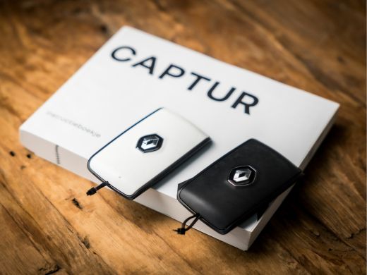 Renault Captur 1.0 TCe 90 techno Sport (APPLE CARPLAY, GROOT NAVI, CLIMATE, CAMERA, LEDER, SPORTSTOELEN, KEYLESS... ActivLease financial lease