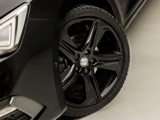 Seat Leon 1.0 TSI FR Intense Sport Automaat (APPLE CARPLAY, GROOT NAVI, CAMERA, TREKHAAK WEGKLAPBAAR, GETIN... ActivLease financial lease