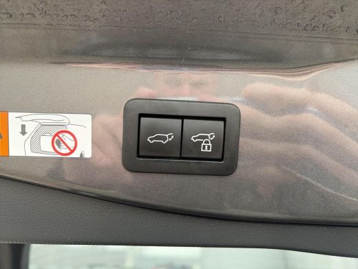 Toyota C-HR 2.0 Plug-in Hybrid 220 Executive ActivLease financial lease