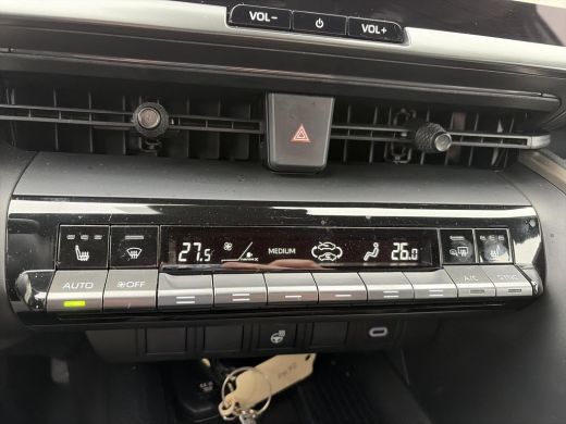 Toyota C-HR 2.0 Plug-in Hybrid 220 Executive ActivLease financial lease