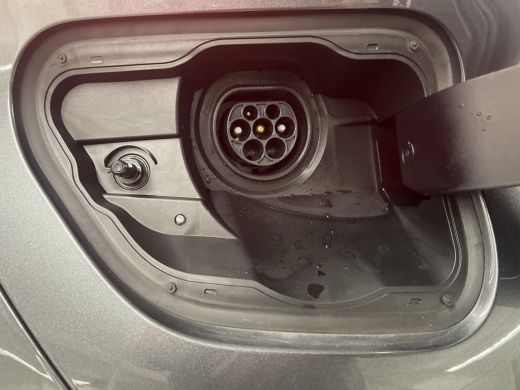 Toyota C-HR 2.0 Plug-in Hybrid 220 Executive ActivLease financial lease