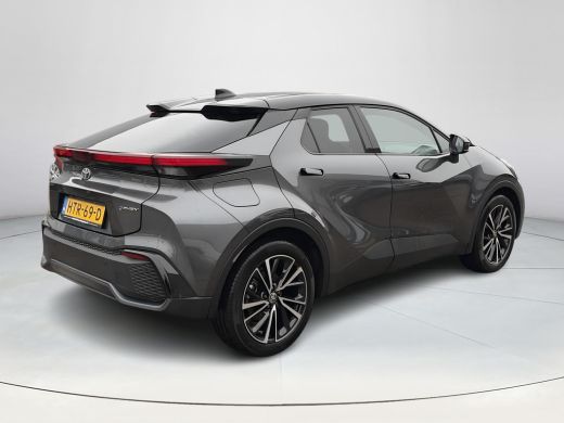 Toyota C-HR 2.0 Plug-in Hybrid 220 Executive ActivLease financial lease
