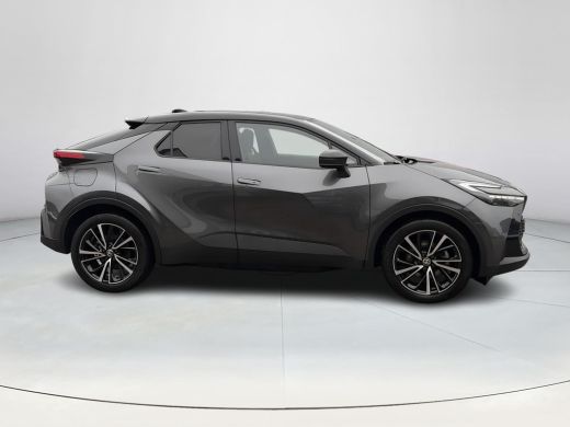 Toyota C-HR 2.0 Plug-in Hybrid 220 Executive ActivLease financial lease