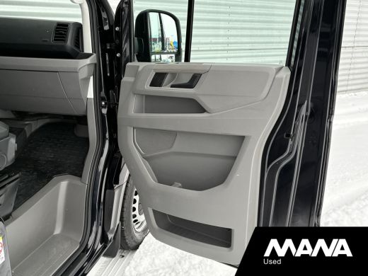 Volkswagen Crafter 35 2.0 TDI L3H3 Automaat Trekhaak 2x Treeplank Camera Cruise Standkachel Elektrische schuifdeur ActivLease financial lease