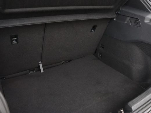 Volkswagen ID.3 First 58 kWh | Stoel & stuurverwarming | Adaptive cruise | Camera | Carplay | Navigatie | Full LE... ActivLease financial lease