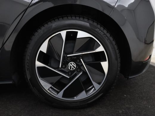 Volkswagen ID.3 First 58 kWh | Stoel & stuurverwarming | Adaptive cruise | Camera | Carplay | Navigatie | Full LE... ActivLease financial lease