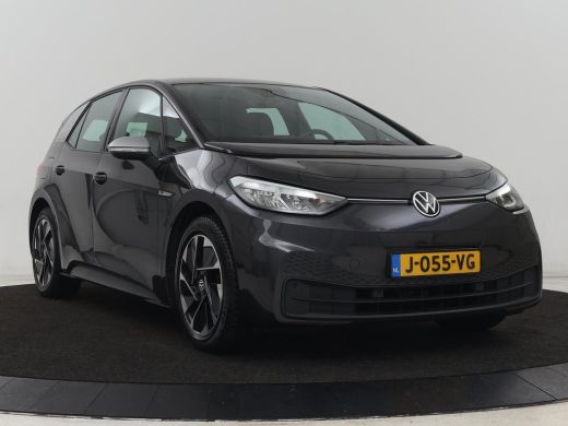 Volkswagen ID.3 First 58 kWh | Stoel & stuurverwarming | Adaptive cruise | Camera | Carplay | Navigatie | Full LE... ActivLease financial lease