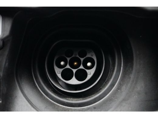 Volkswagen Multivan 1.4 eHybrid L2H1 Life | Airco (automatisch) | Cruise control | LED koplampen ActivLease financial lease