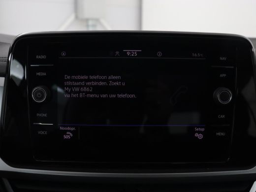 Volkswagen T-Roc 1.0 TSI Life | Stoelverwarming | Carplay | Adaptive cruise | Virtual Cockpit | Full LED | Park As... ActivLease financial lease