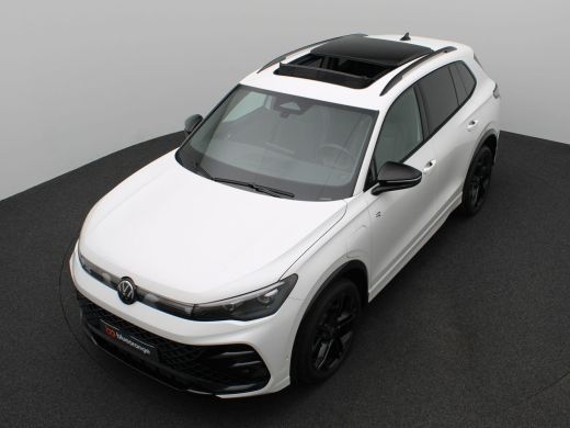 Volkswagen Tiguan 1.5 eHybrid R-Line Edition 272PK DSG Black Style, Trekhaak, Lederen bekleding, Ventilatiestoelen,... ActivLease financial lease