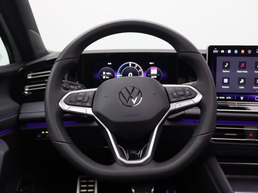 Volkswagen Tiguan 1.5 eHybrid R-Line Edition 272PK DSG Black Style, Trekhaak, Lederen bekleding, Ventilatiestoelen,... ActivLease financial lease