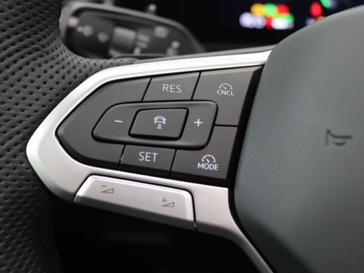 Volkswagen Tiguan 1.5 eHybrid R-Line Edition 272PK DSG Black Style, Trekhaak, Lederen bekleding, Ventilatiestoelen,... ActivLease financial lease