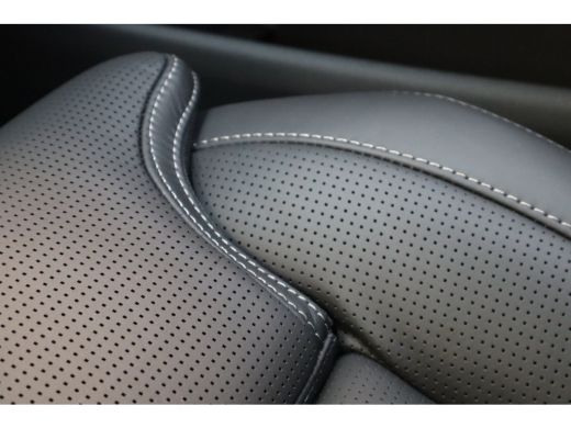 Volvo  XC60 T6 350PK AWD Ultra Executive Edition Bright | B&W | Massage/ventilatie | 21" | Luchtvering | Trek... ActivLease financial lease