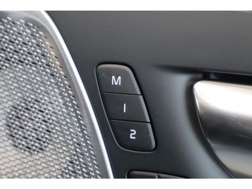 Volvo  XC60 T6 350PK AWD Ultra Executive Edition Bright | B&W | Massage/ventilatie | 21" | Luchtvering | Trek... ActivLease financial lease