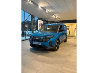 Ford E-Transit Courier Limited 44 kWh DIRECT LEVERBAAR | Trekhaak | Adapt. Cruise | Dodehoek Detectie | Camera | Winter-...