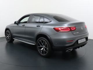 Mercedes-Benz GLC 300e Coup&eacute; AMG 4Matic // Burmester / Magno Grijs // 20 inch // Treeplanken // Night pakket