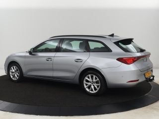 Seat Leon 1.0 eTSI Style | Trekhaak | Camera | Carplay | Full LED | Navigatie | Cruise control | Parkeerhul...