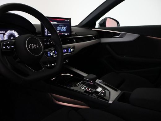Audi A4 Limousine 35 TFSI 150 PK AUT. *1.002 KM!* + VIRTUAL COCKPIT | SFEERVERLICHTING | 19 INCH | SPORTS... ActivLease financial lease