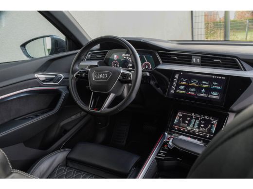 Audi e-tron S Quattro 371kW / Standkachel/ Luchtvering/ Adaptive Cruise Control/ Head-Up Display/ 371kW (504PK) ActivLease financial lease