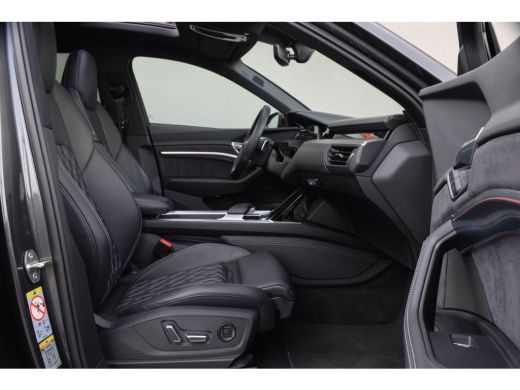 Audi e-tron S Quattro 371kW / Standkachel/ Luchtvering/ Adaptive Cruise Control/ Head-Up Display/ 371kW (504PK) ActivLease financial lease