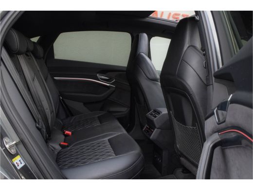 Audi e-tron S Quattro 371kW / Standkachel/ Luchtvering/ Adaptive Cruise Control/ Head-Up Display/ 371kW (504PK) ActivLease financial lease