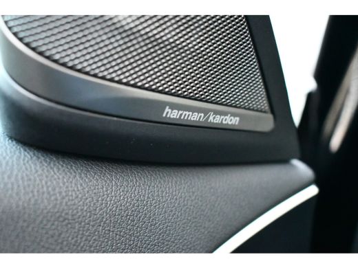 BMW 5 Serie Touring 530e xDrive M-Sport Pano ACC H/K HUD 19inch ActivLease financial lease