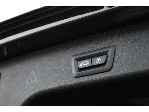 BMW 5 Serie Touring 530e xDrive M-Sport Pano ACC H/K HUD 19inch ActivLease financial lease