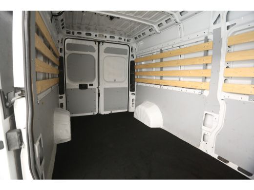 Fiat Ducato 35H 2.2 MultiJet L3H2 | Euro6 | 140PK | Automaat | Airco | Camera | Cruise | 3-Zits | Navigatie ActivLease financial lease