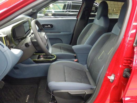 Fiat Grande Panda 1.2 Hybrid ICON / Navigatie via Carplay / Parkeersensoren / LED / DAB / 16'' LMV ActivLease financial lease