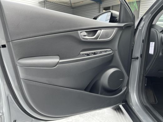 Hyundai Kona EV Premium 64 kWh | 3-fase | Stoel & stuurverwarming | Adaptieve Cruise Control | HUD | Rijklaarp... ActivLease financial lease