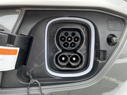 Hyundai Kona EV Premium 64 kWh | 3-fase | Stoel & stuurverwarming | Adaptieve Cruise Control | HUD | Rijklaarp... ActivLease financial lease