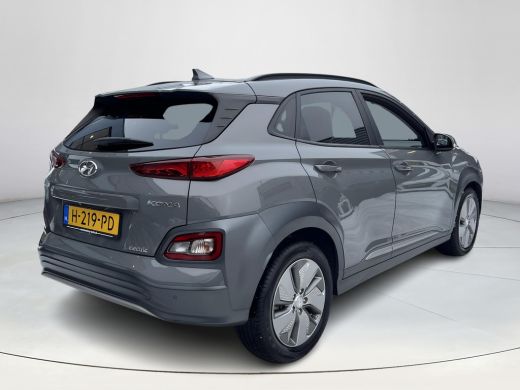 Hyundai Kona EV Premium 64 kWh | 3-fase | Stoel & stuurverwarming | Adaptieve Cruise Control | HUD | Rijklaarp... ActivLease financial lease