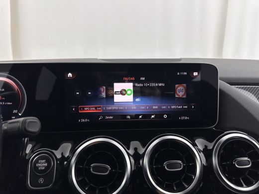 Mercedes-Benz B-Klasse 180 AMG-Line Business Solution (INCL-BTW) *LEATHER-MICROFIBRE | WIDESCREEN-COCKPIT | FULL-LED | B... ActivLease financial lease