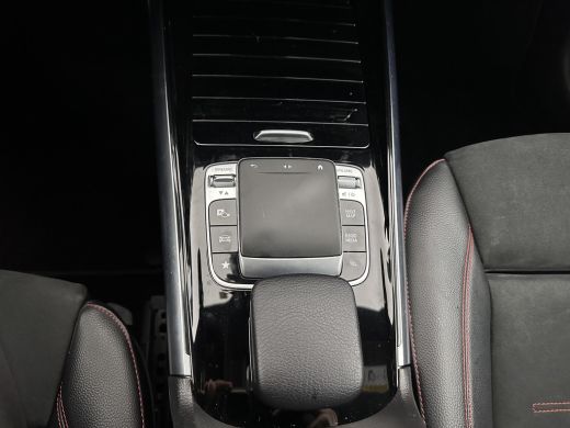 Mercedes-Benz B-Klasse 180 AMG-Line Business Solution (INCL-BTW) *LEATHER-MICROFIBRE | WIDESCREEN-COCKPIT | FULL-LED | B... ActivLease financial lease