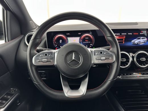 Mercedes-Benz B-Klasse 180 AMG-Line Business Solution (INCL-BTW) *LEATHER-MICROFIBRE | WIDESCREEN-COCKPIT | FULL-LED | B... ActivLease financial lease