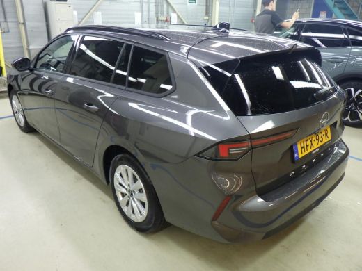 Opel Astra Sports Tourer 1.2 Turbo Business Edition / Navigatie / PDC V+A / Stuur -en Stoelverwarmd / Keyles... ActivLease financial lease