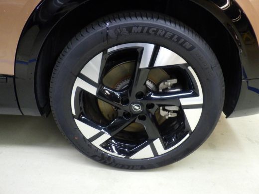 Opel Grandland GS 73 kWh / Navigatie / 360 Camera / Panorama / HiFi Geluidsinstallatie / Stuur -en Stoelverwarmd... ActivLease financial lease