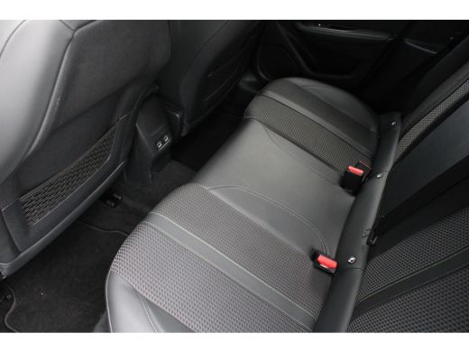 Peugeot 208 1.2 PureTech GT-Line | Navi by app | Camera | Full LED | All season | Apple carplay | ActivLease financial lease